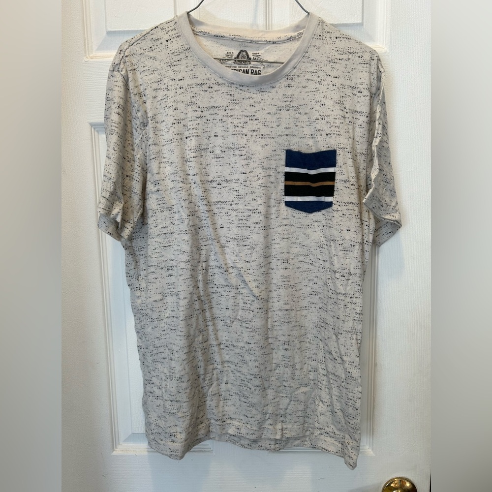 American Rag mens large T-shirt